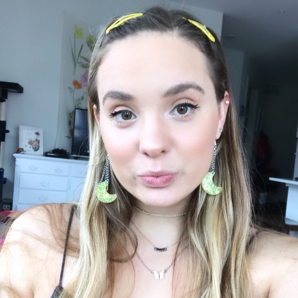 Meet your Posher, Annie - Picture 2 of 6